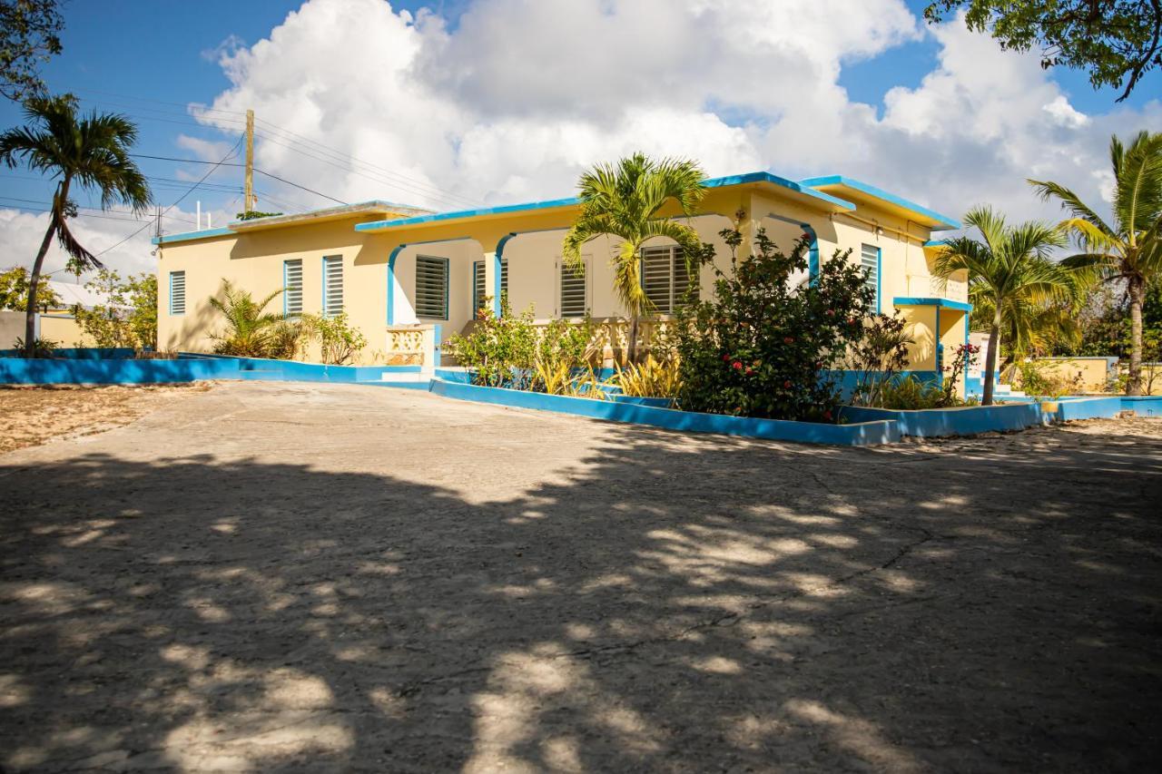 Easy Corner Villas Sandy Ground Village Exterior photo