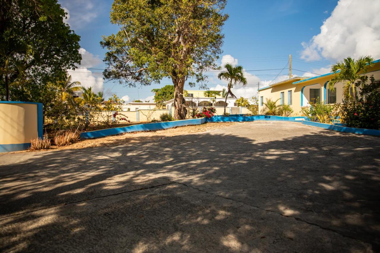 Easy Corner Villas Sandy Ground Village Exterior photo